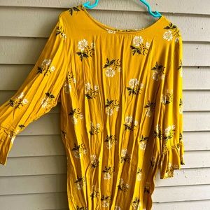 Old Navy Mustard Floral Dress 🌻🌼